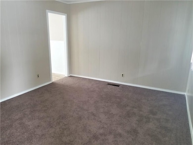 607 E Pine St, Muncie, IN 47303 - photo 2