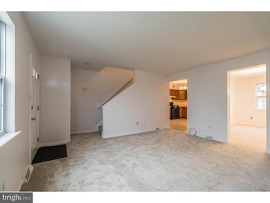 921 Pine Ct, Perkasie, PA 18944 - photo 4