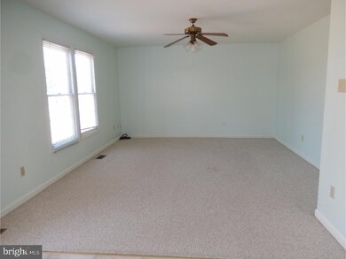 204 Northbend Ct, Newark, DE 19702 - photo 5