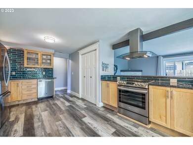 719 Janus St, Springfield, OR 97477 - photo 6