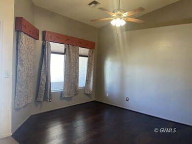 Sitting Area/Office