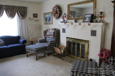 344 N Humbolt St, Canyon City, OR 97820 - photo 5