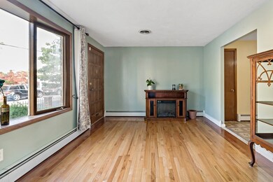 152/154 Argol St, Pawtucket, RI 02860 - photo 5