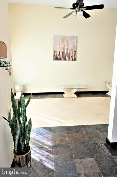 9119 Helaine Hamlet Way, Columbia, MD 21045 - photo 4