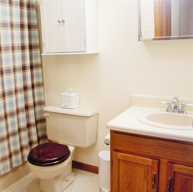 100 Pelham Rd, Hudson, NH 03051 - photo 5