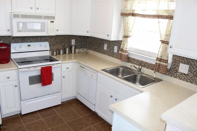 310 Primrose Ln, Winterville, NC 28590 - photo 3