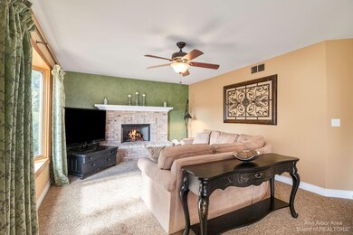 6458 Meadow Ridge Ct, Dexter, MI 48130 - photo 7