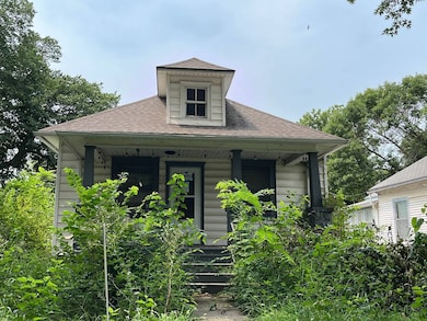 539 NE Scotland Ave, Topeka, KS 66616 - photo 2