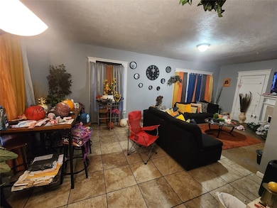 646 E 8th St, Erie, PA 16503 - photo 3