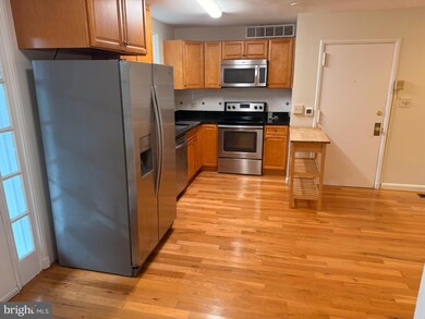 4640 31st Rd S unit A1, Arlington, VA 22206 - photo 4