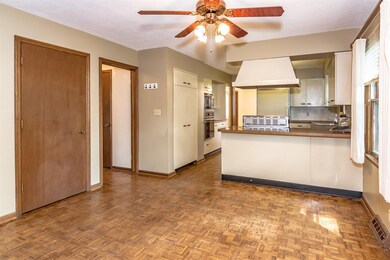 3705 1st Ave SW, Cedar Rapids, IA 52405 - photo 7