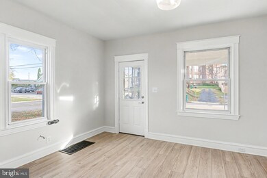 227 W Dauphin St, Enola, PA 17025 - photo 4