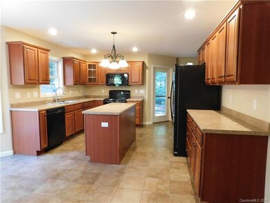 85 Doe Run Rd, Hendersonville, NC 28792 - photo 7