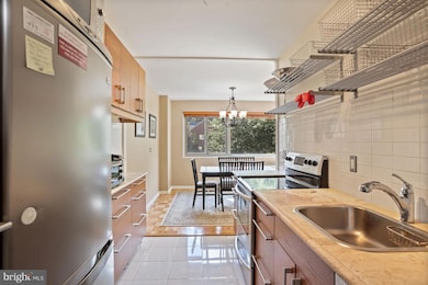 4600 Connecticut Ave NW unit 423, Washington, DC 20008 - photo 2