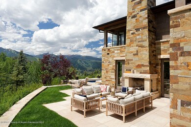 768HunterCreek- Exterior FP