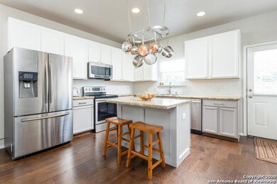 10018 Dawn Trail, San Antonio, TX 78254 - photo 7