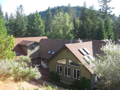 4392 E Evans Creek Rd, Rogue River, OR 97537 - photo 2