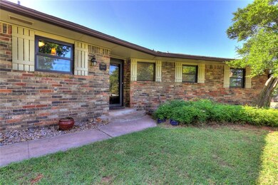 4500 Tall Oaks Ct, Edmond, OK 73025 - photo 3