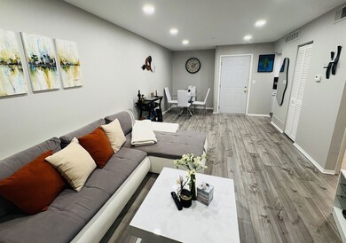 1930 Kenilworth Cir unit E, Hoffman Estates, IL 60169 - photo 7