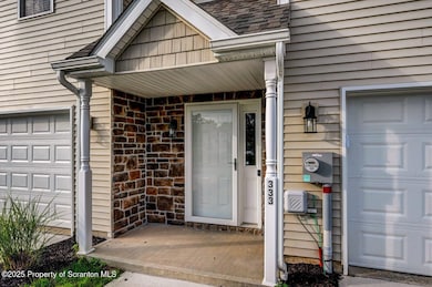 333 Shadow Wood Cir, Jermyn, PA 18433 - photo 4