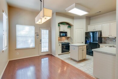 8212 Bridge St, North Richland Hills, TX 76180 - photo 6