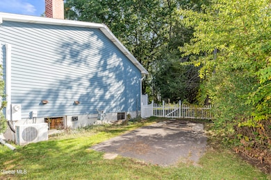 125 Sylvia Ln, Schenectady, NY 12306 - photo 6