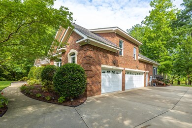 214 Appomattox Lane-4