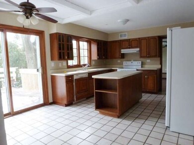 2519 W Atlantic Ave, Waukegan, IL 60085 - photo 5