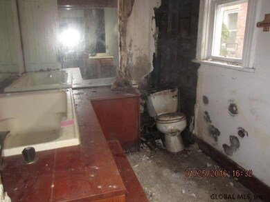 220 Spruce St, Albany, NY 12210 - photo 7