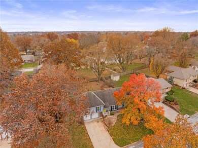 715 NE Cambridge Dr, Lees Summit, MO 64086 - photo 4