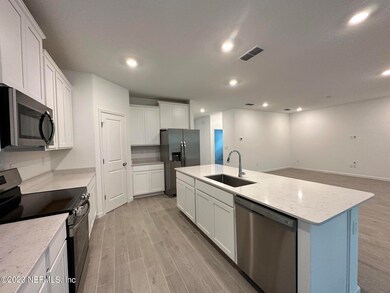 159 Lake Sinclair St, Saint Augustine, FL 32084 - photo 4