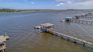 2733 Fountainhead dock boat lift angle