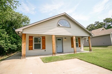 903 W Hull St, Denison, TX 75020 - photo 2