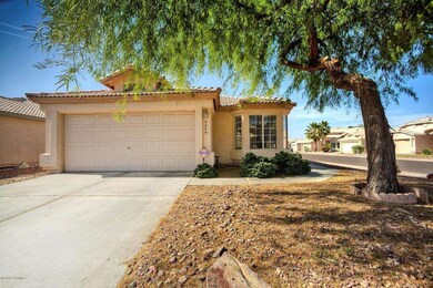 2209 E Kelton Lane