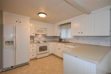 008-Kitchen-3941301-medium
