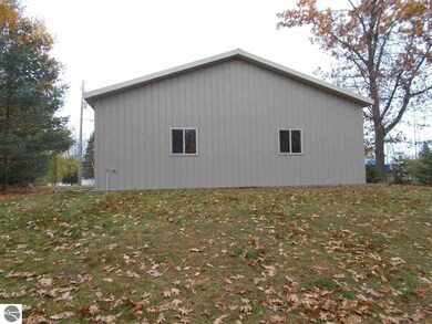 2524 Plainfield Rd, Hale, MI 48739 - photo 6