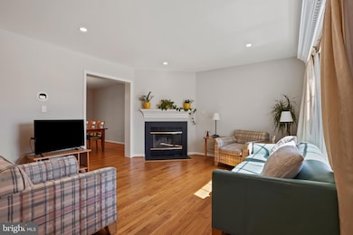 6371 Woodland Forest Dr, Elkridge, MD 21075 - photo 5