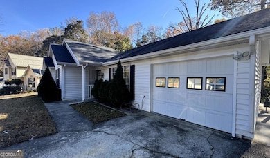 2119 Briar Glen Ln SW, Atlanta, GA 30331 - photo 2