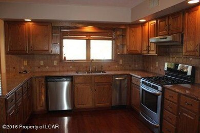 14 Eileen Rd, Wyoming, PA 18644 - photo 2