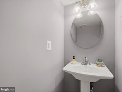 911 Kennedy St NW unit 1, Washington, DC 20011 - photo 7