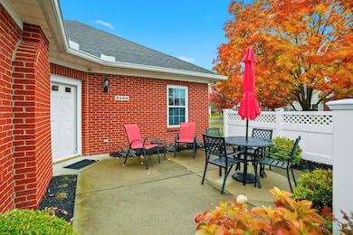 8444 Waterleaf Ln unit 8444, West Chester, OH 45069 - photo 4