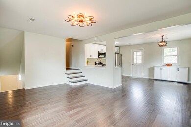 4120 Anderson Rd, Triangle, VA 22172 - photo 5