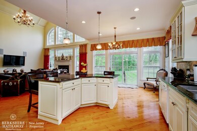 04_4SchneiderCt_5_Kitchen_HiRes - Copy