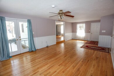 54 Evergreen Ave, Franklin, NH 03235 - photo 3