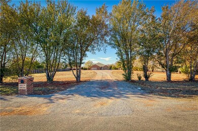 10663 N 2000 Rd, Elk City, OK 73644 - photo 2