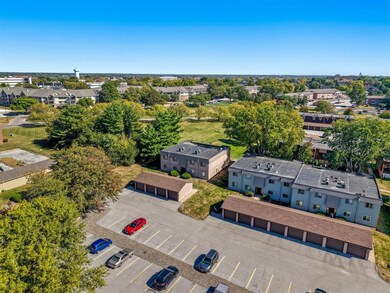 4781 Woodland Ave unit 2, West Des Moines, IA 50266 - photo 2