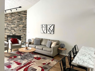 1982 S Bay Pointe Dr unit 34, Bloomington, IN 47401 - photo 3