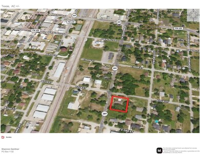 302 S Oklahoma Dr, Celina, TX 75009 - photo 2