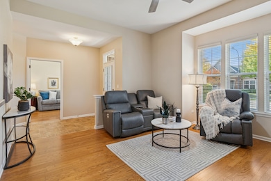 2819 Normandy Cir, Naperville, IL 60564 - photo 4