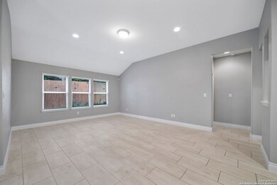 10628 Hibiscus Cove, Helotes, TX 78023 - photo 4